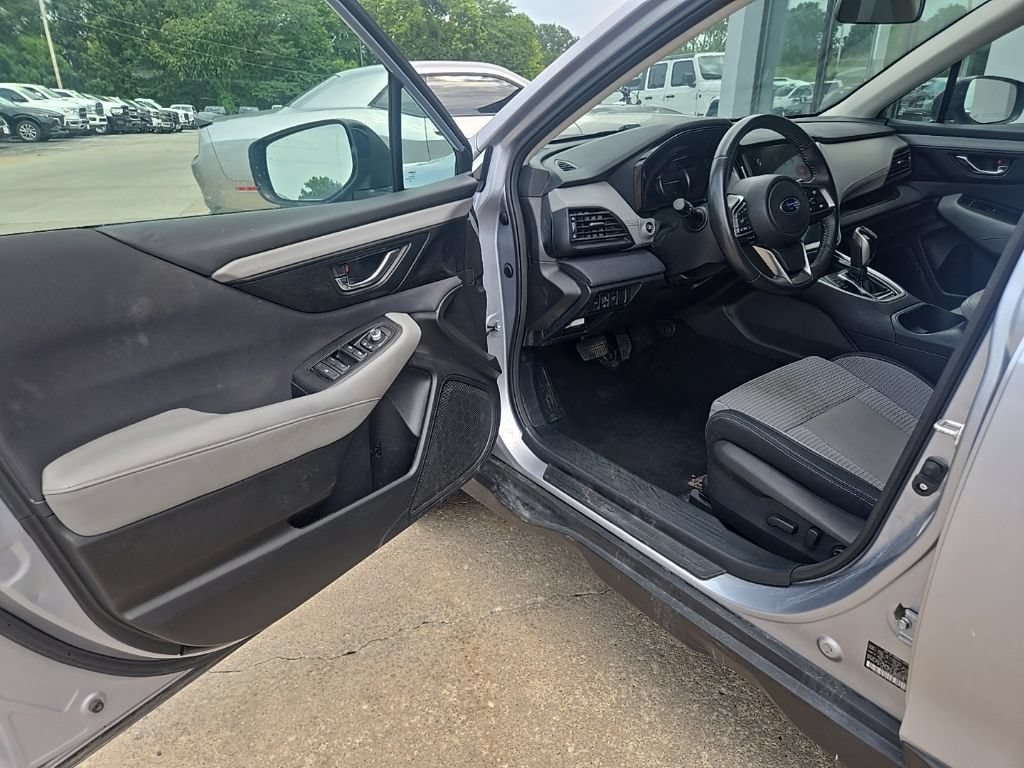 Used 2023 Subaru Outback Premium AWD/4WD image 33