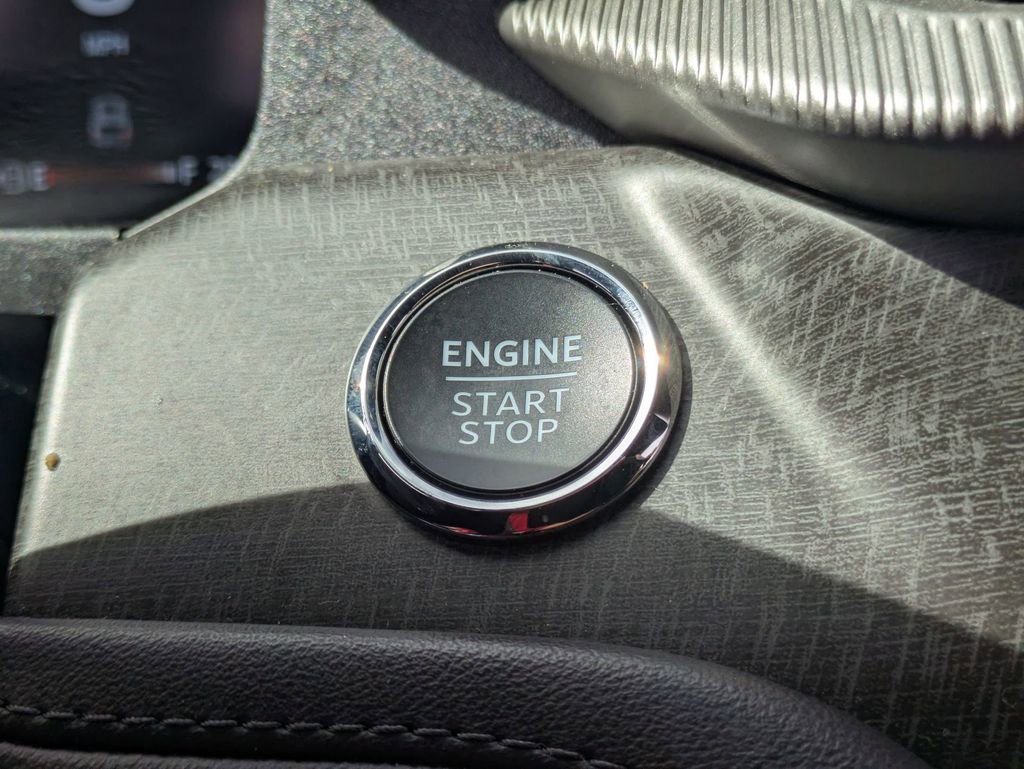 Used 2025 Ford Explorer Platinum w/ LUX Leather Package image 25