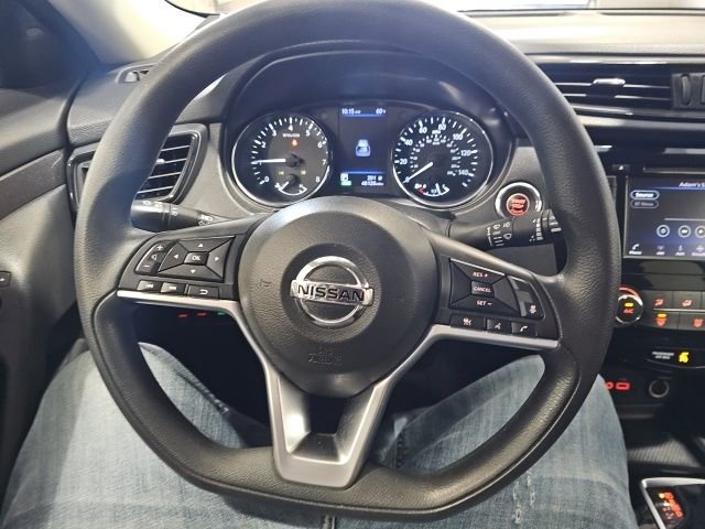 Used 2019 Nissan Rogue SV image 12