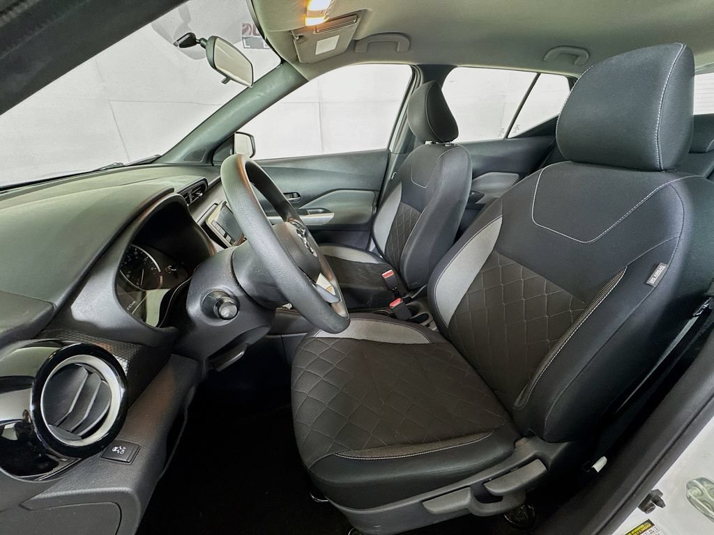 Used 2018 Nissan Kicks SV FWD image 19