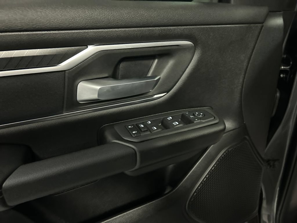 Used 2025 RAM 1500 Big Horn AWD/4WD image 13