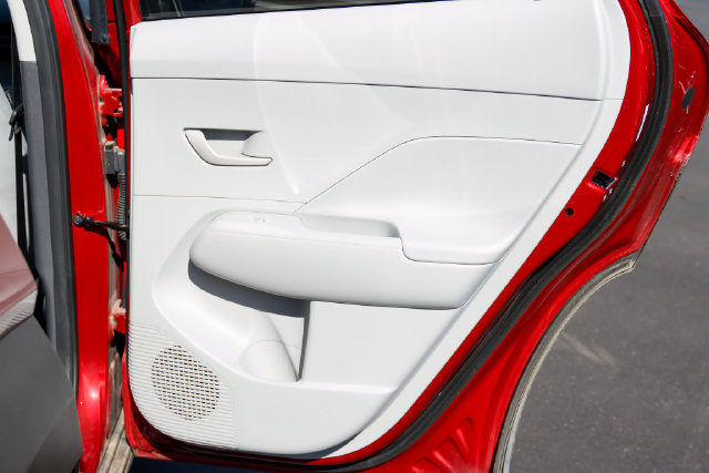 Used 2024 Hyundai Kona SEL w/ Convenience Package FWD image 15