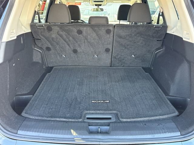 Certified 2025 Nissan Rogue SV image 12