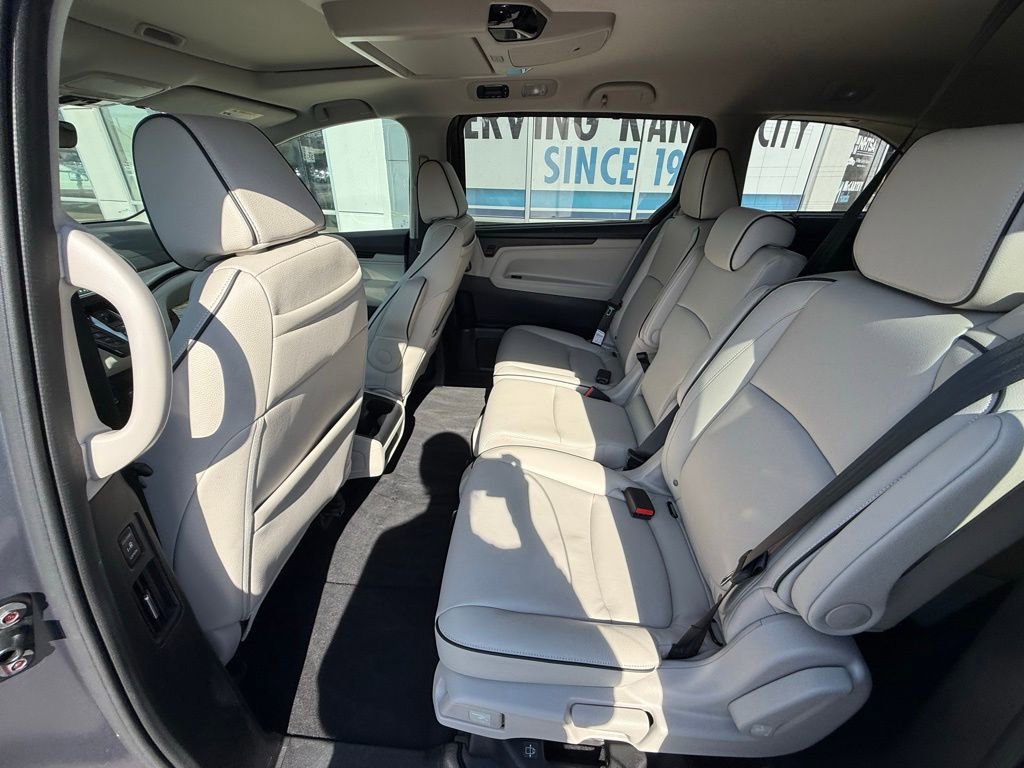 Used 2026 Honda Odyssey Touring image 9