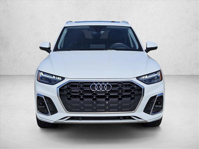 Certified 2024 Audi Q5 e Prestige w/ Prestige Package AWD/4WD image 2
