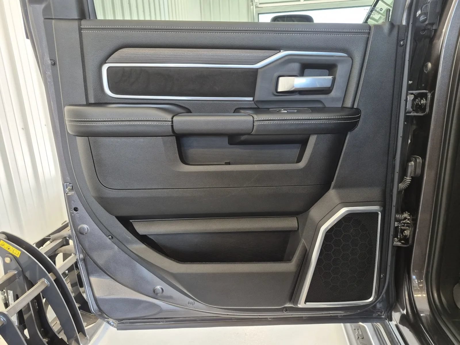 Used 2026 RAM 3500 Laramie AWD/4WD image 11