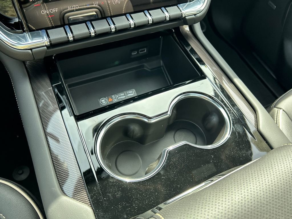 New 2026 GMC Yukon XL Elevation w/ Elevation Premium Package image 28