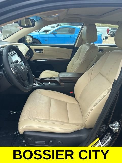 Used 2015 Toyota Avalon Limited w/ Technology Package FWD image 14