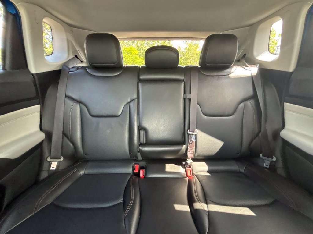 Used 2022 Jeep Compass Limited AWD/4WD image 31