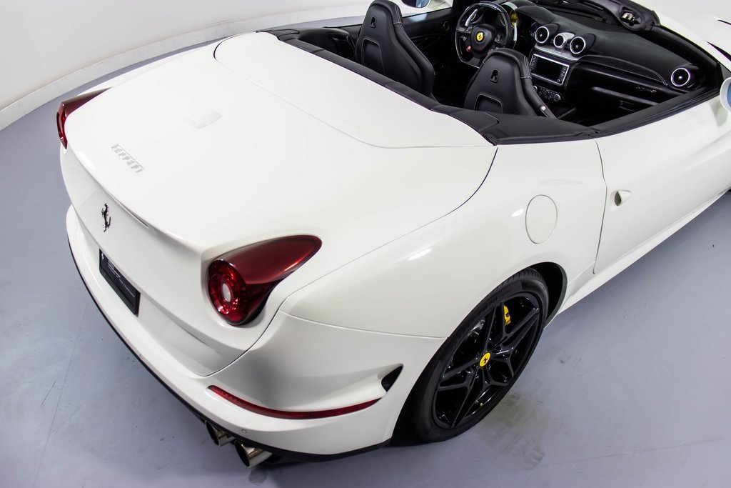 Certified 2017 Ferrari California T image 20