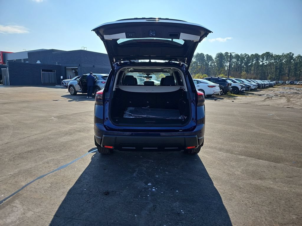 New 2026 Nissan Rogue Dark Armor FWD image 16
