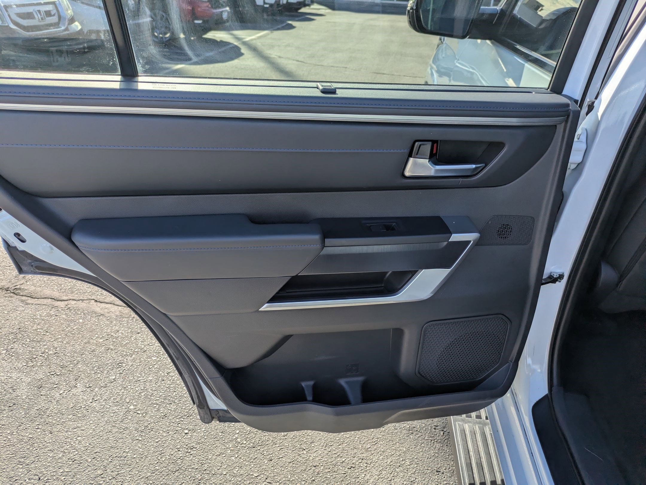 Used 2024 Toyota Sequoia Platinum image 33