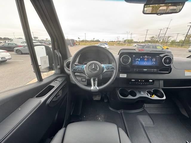 New 2025 Mercedes-Benz Sprinter 3500 image 21