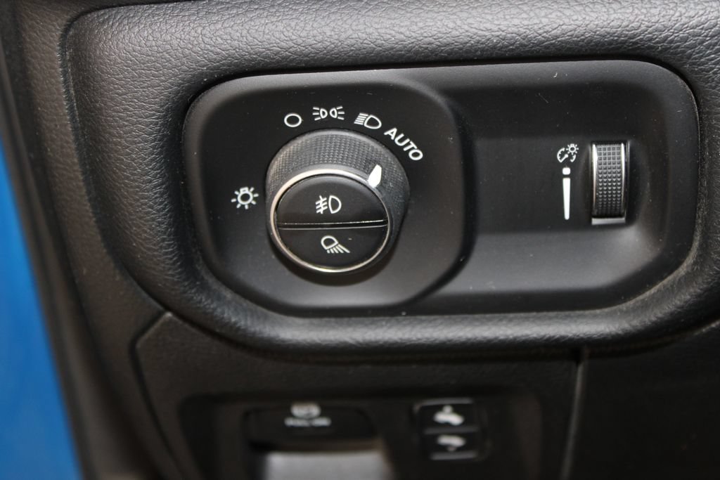 Used 2020 RAM 1500 Big Horn AWD/4WD image 25