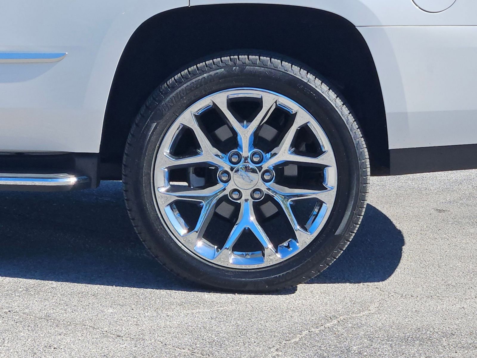 Used 2020 Cadillac Escalade Premium Luxury image 32