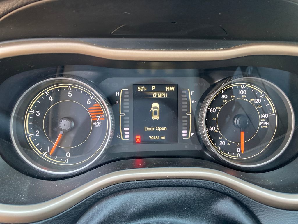 Used 2018 Jeep Cherokee Latitude AWD/4WD image 20