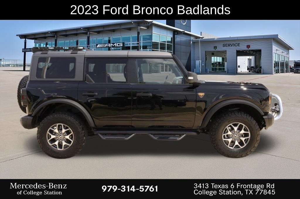 Used 2023 Ford Bronco Badlands AWD/4WD image 2