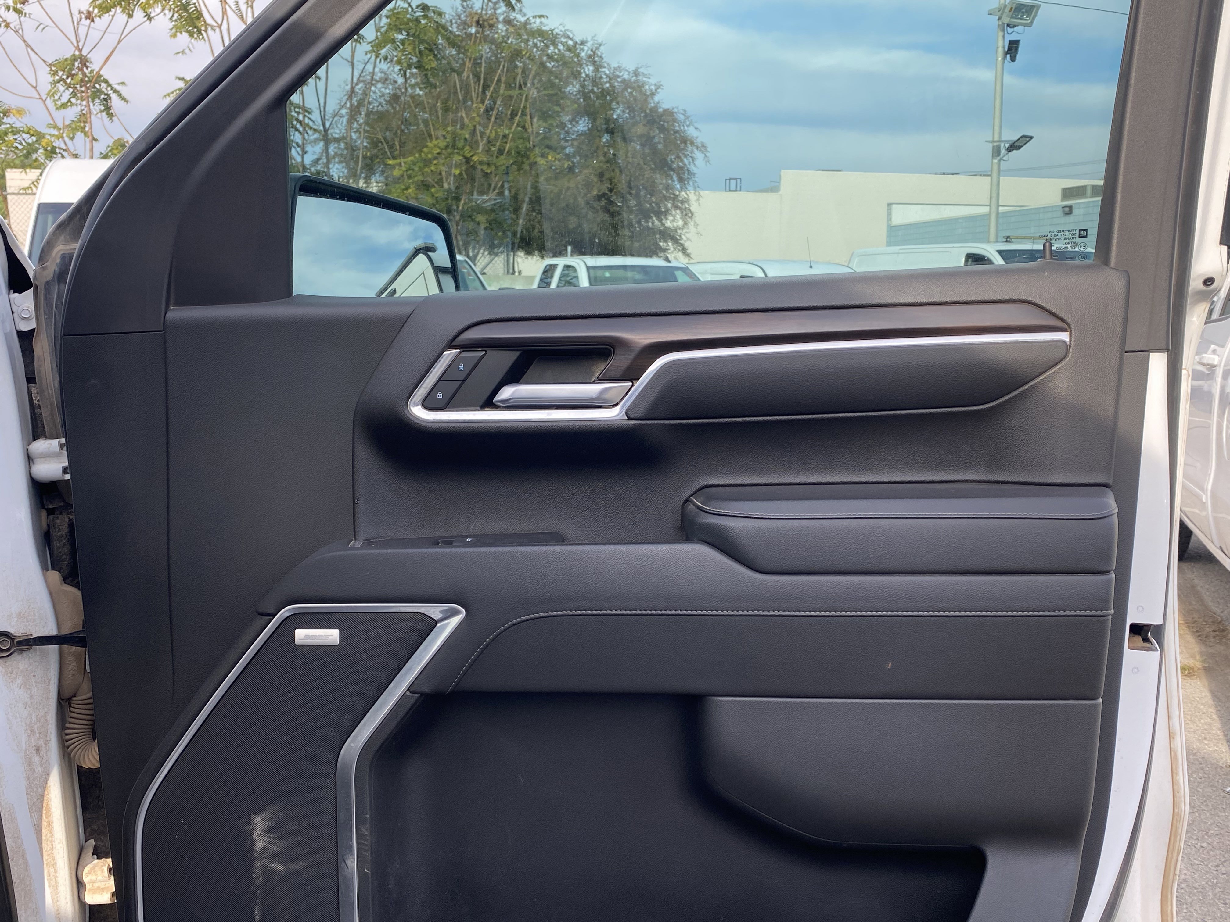 Used 2022 GMC Sierra 1500 SLT w/ SLT Convenience Package image 27