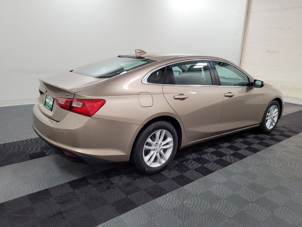 Used 2018 Chevrolet Malibu LT w/ Driver Confidence Package FWD image 10