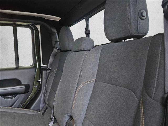 Used 2024 Jeep Gladiator Willys image 20