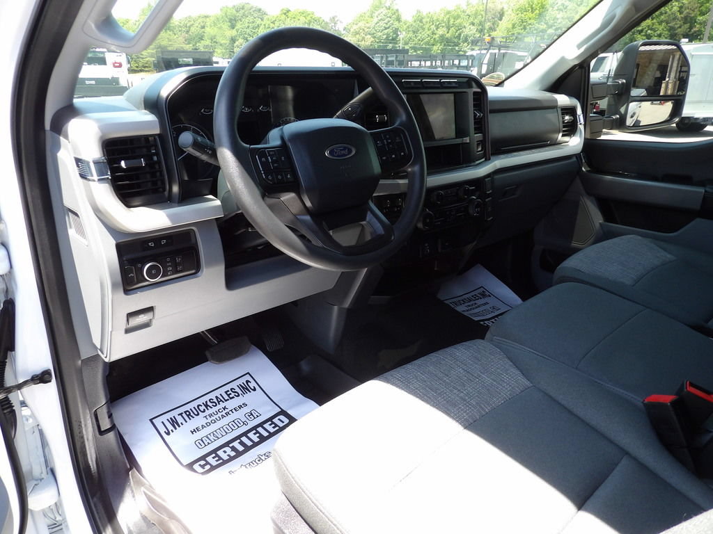 Used 2024 Ford F250 XLT w/ FX4 Off-Road Package AWD/4WD image 16