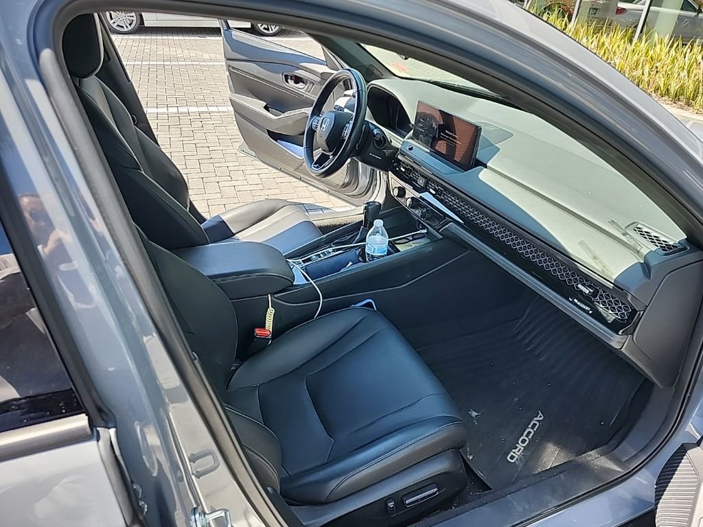Used 2023 Honda Accord Sport image 12