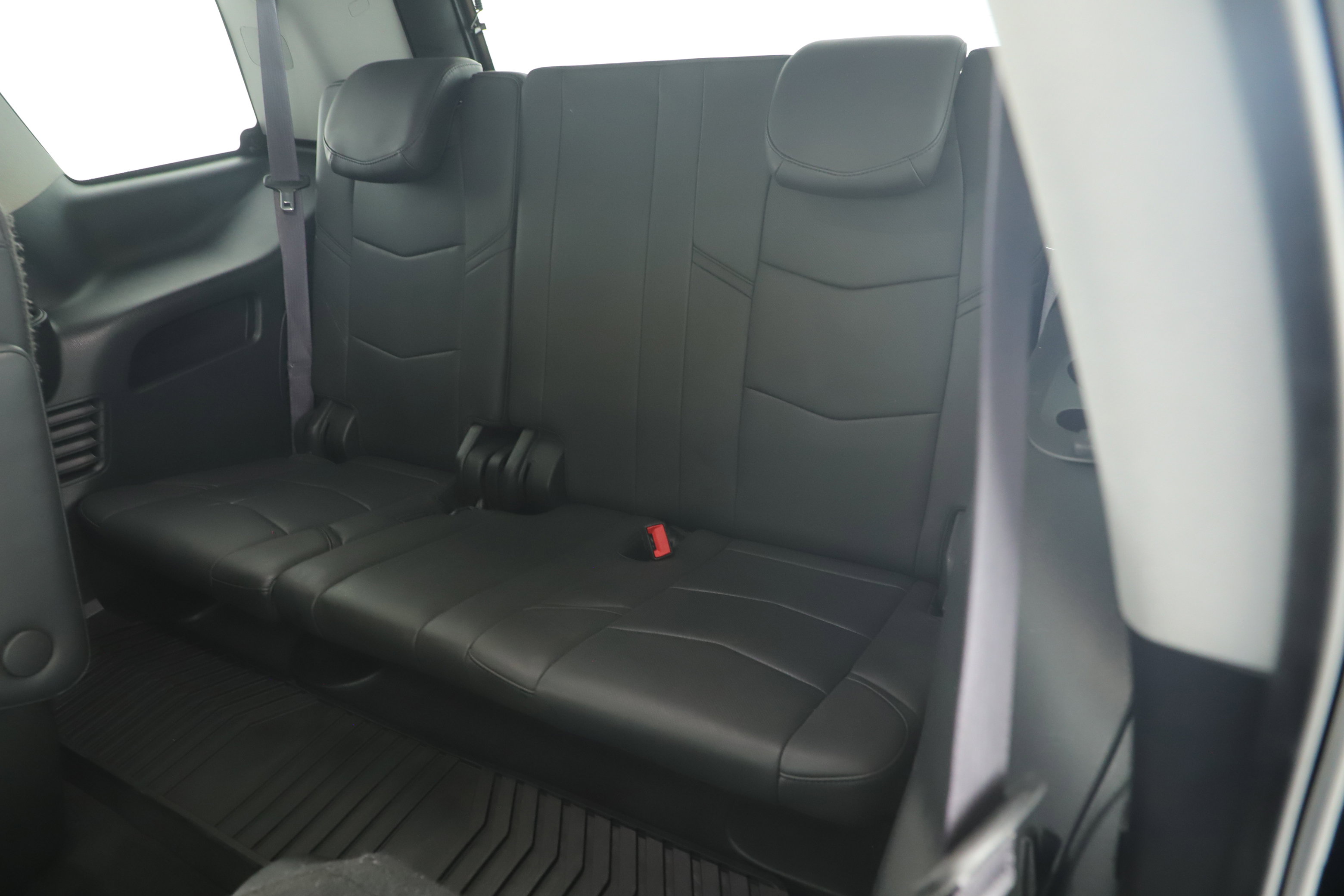 Used 2017 Cadillac Escalade Premium Luxury image 25