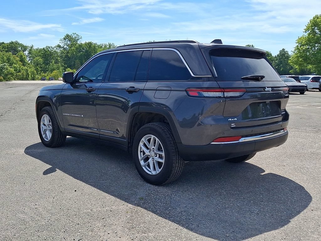 Used 2025 Jeep Grand Cherokee Laredo X AWD/4WD image 7