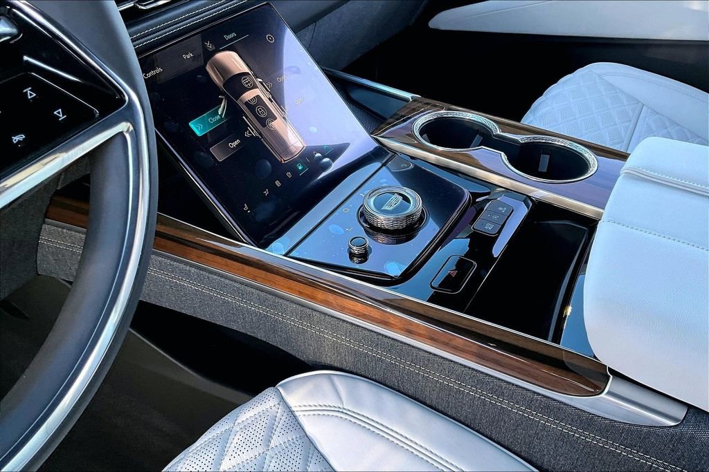 New 2026 Cadillac Escalade Platinum Sport AWD/4WD image 10