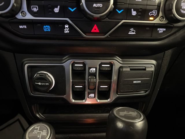 Used 2023 Jeep Wrangler Unlimited Sahara w/ Cold Weather Group AWD/4WD image 20