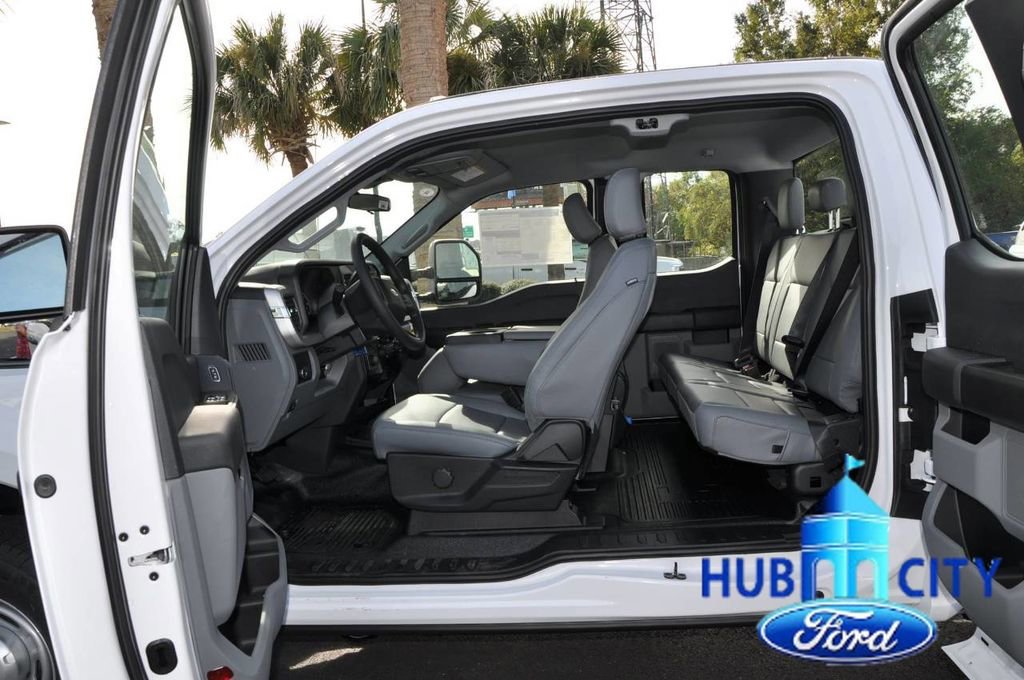 New 2026 Ford F250 XL w/ Camper Package image 5