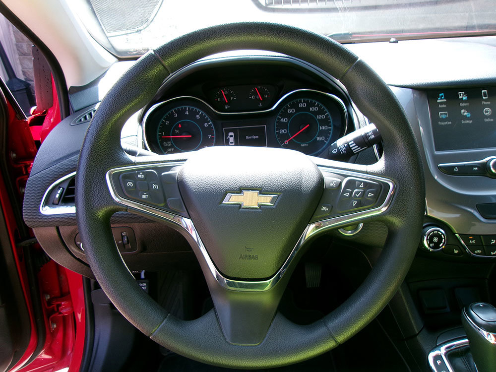 Used 2018 Chevrolet Cruze LT w/ Convenience Package image 18