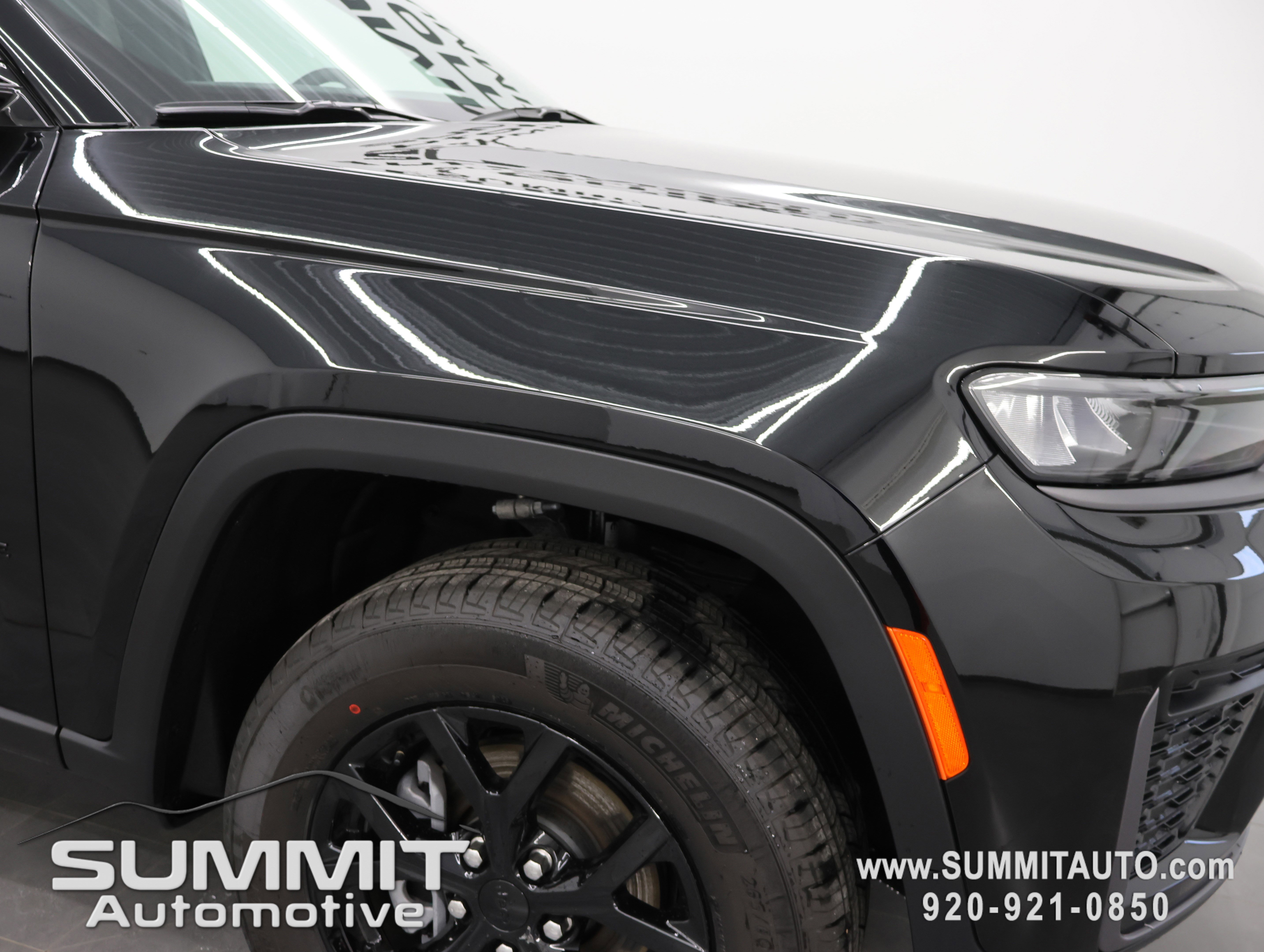 New 2026 Jeep Grand Cherokee Altitude AWD/4WD image 21