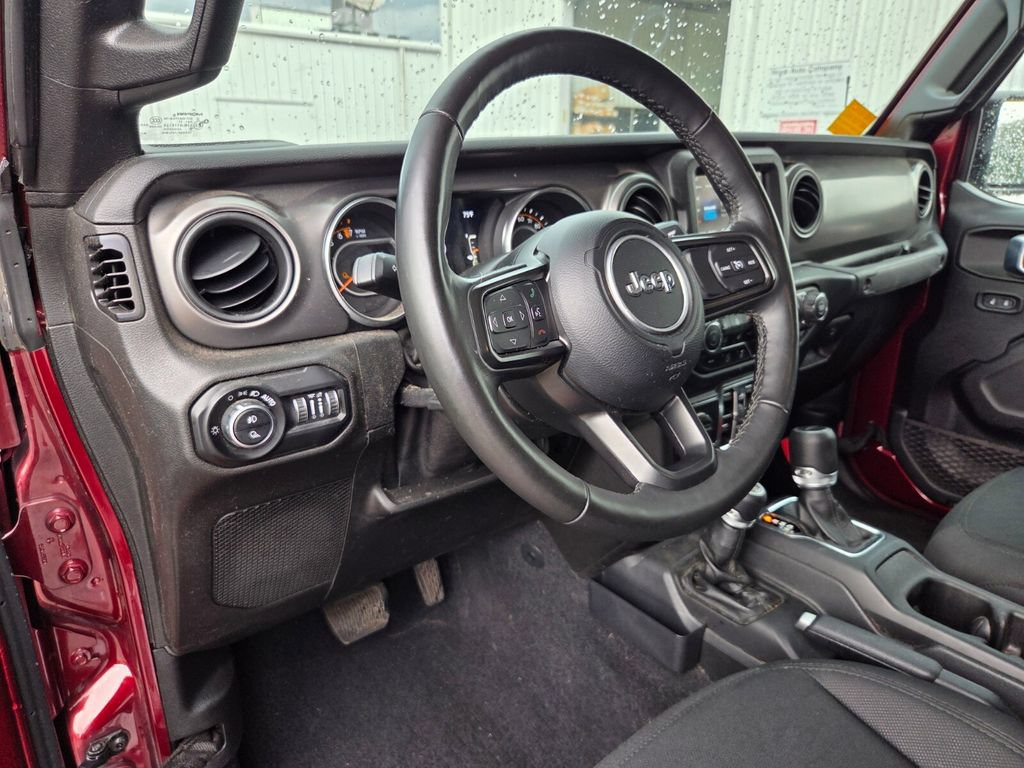 Used 2021 Jeep Gladiator Sport AWD/4WD image 13