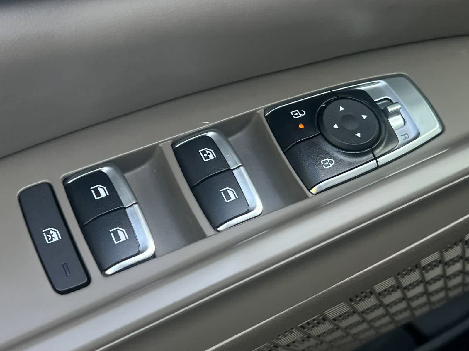 Used 2026 Kia Carnival LXS FWD image 14