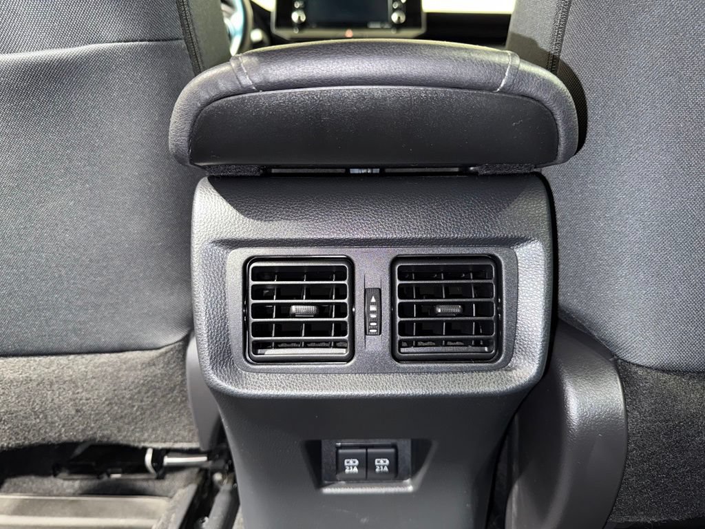 Certified 2021 Toyota Venza LE AWD/4WD image 20