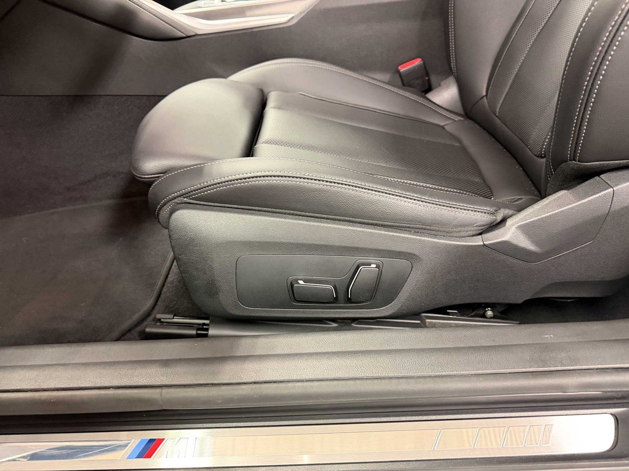 Certified 2025 BMW M240i Coupe RWD image 15
