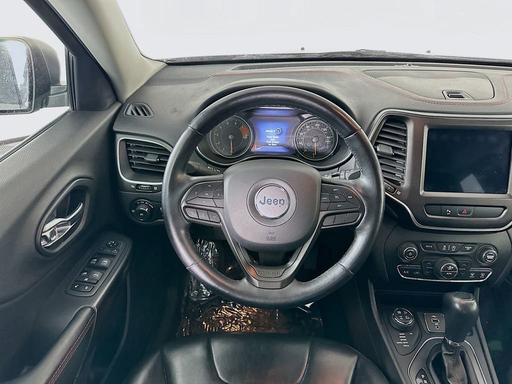 Used 2019 Jeep Cherokee Trailhawk w/ Cold Weather Group image 29