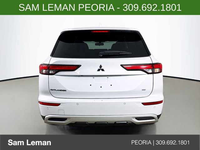Used 2024 Mitsubishi Outlander SE image 6