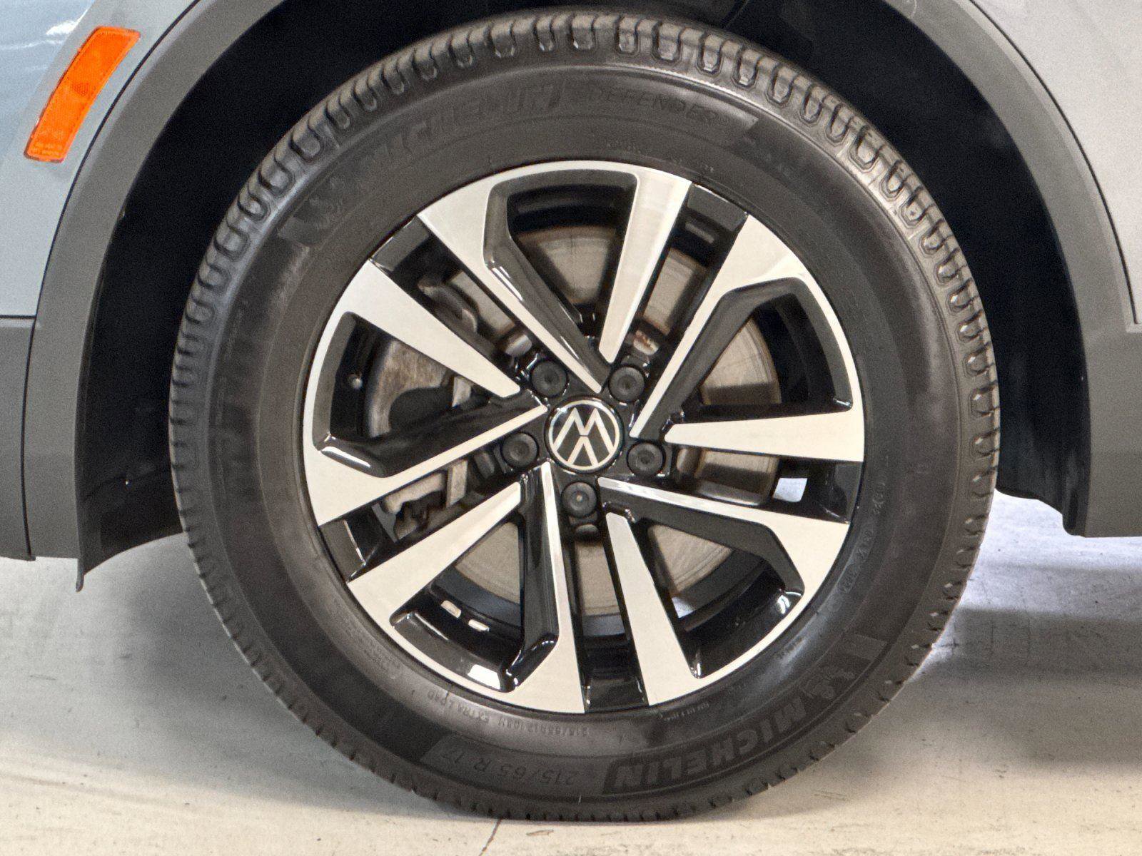 Used 2022 Volkswagen Tiguan S FWD image 25