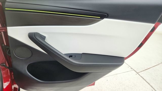 Used 2026 Tesla Model Y Performance AWD/4WD image 27