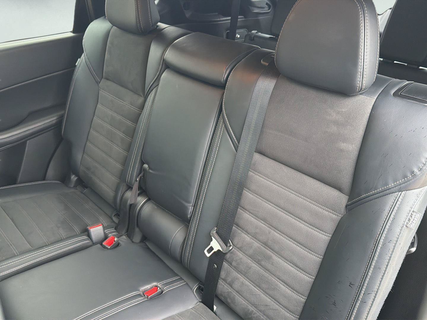 Used 2024 Mitsubishi Outlander SE FWD image 4