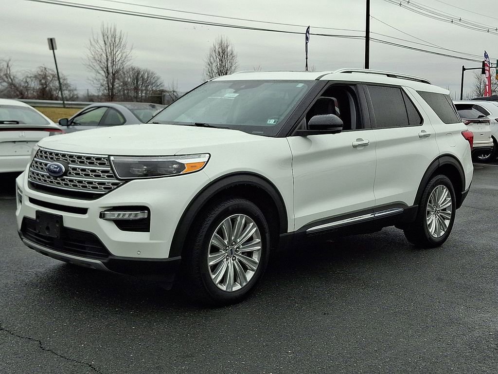Certified 2022 Ford Explorer Limited w/ Hybrid Equipment Group 310A image 3