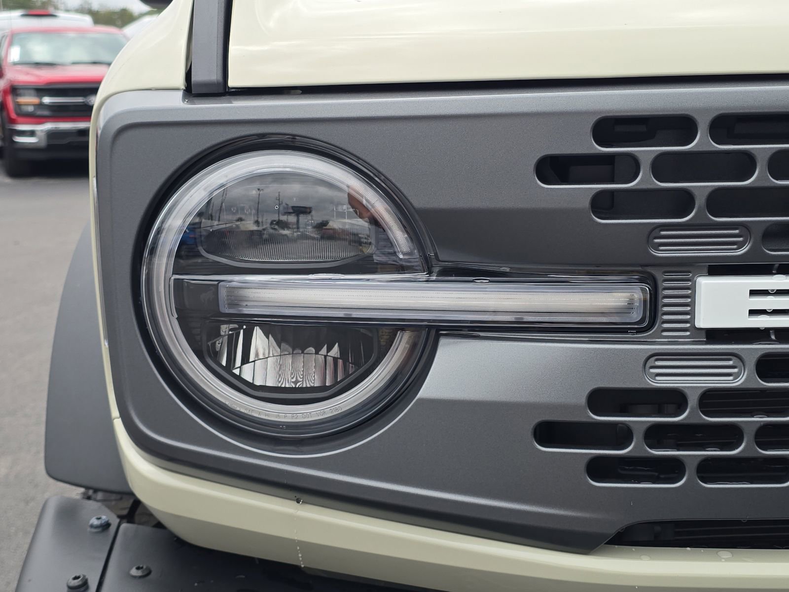 New 2025 Ford Bronco Badlands image 7