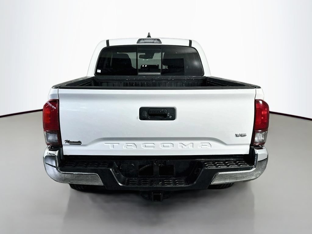 Used 2020 Toyota Tacoma SR5 RWD image 6