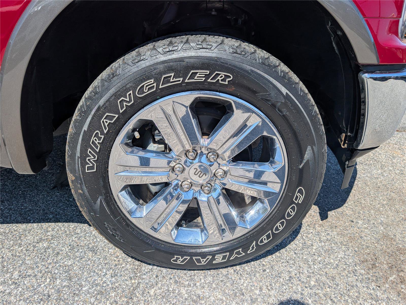 Used 2019 Ford F150 King Ranch w/ Equipment Group 601A Luxury AWD/4WD image 9