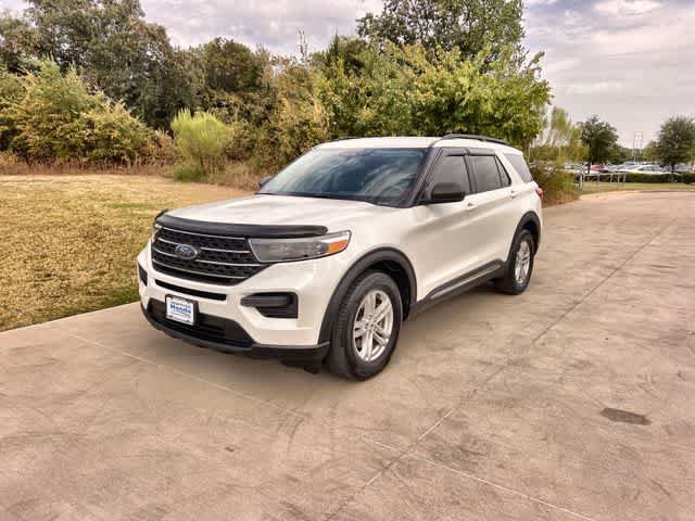 Used 2023 Ford Explorer XLT RWD image 2
