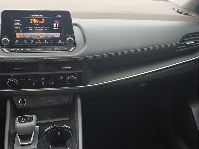 Used 2023 Nissan Rogue S image 19