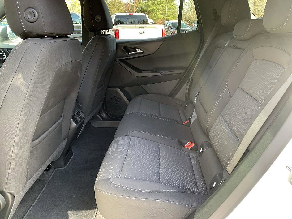 Used 2025 Chevrolet Equinox LT image 12