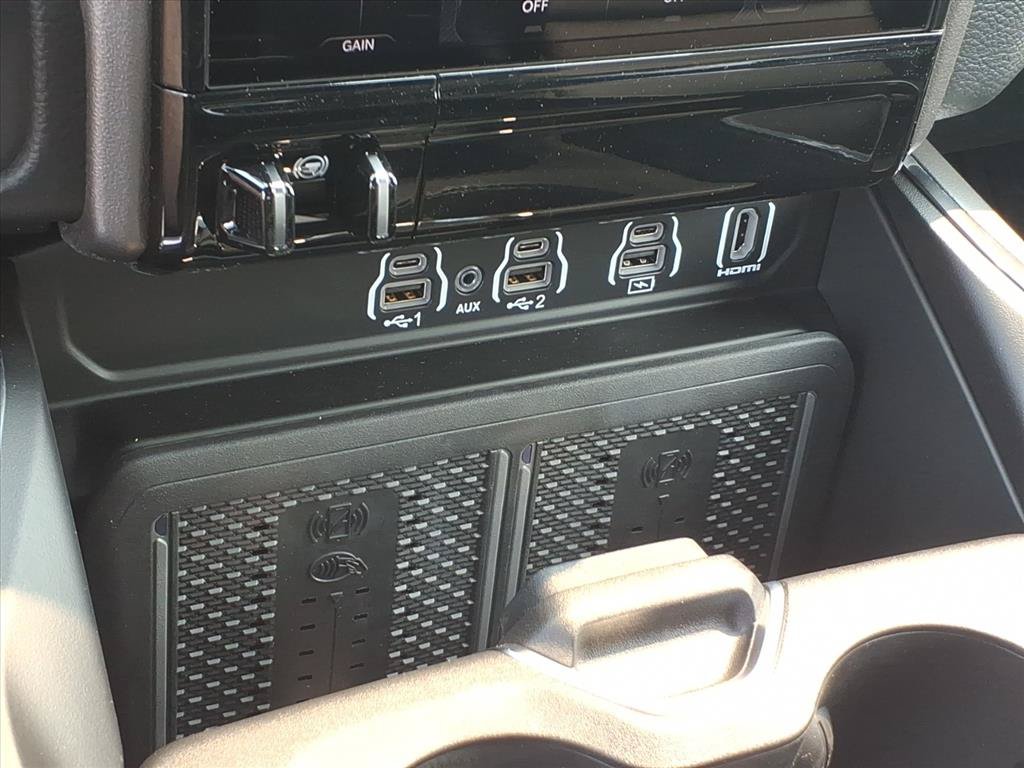 New 2026 RAM 1500 Laramie AWD/4WD image 33